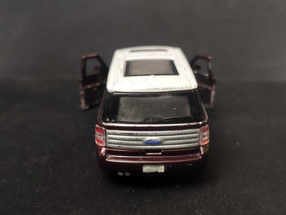 Модель авто Ford Flex 1.43 Maisto