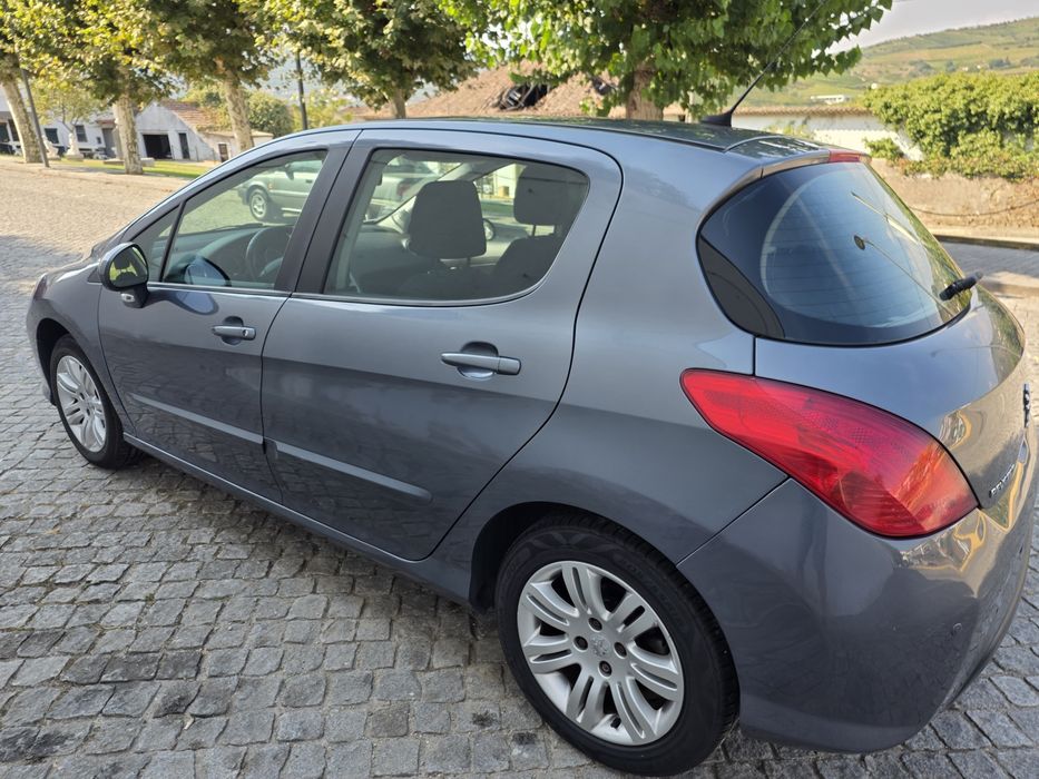Vendo carro impecável