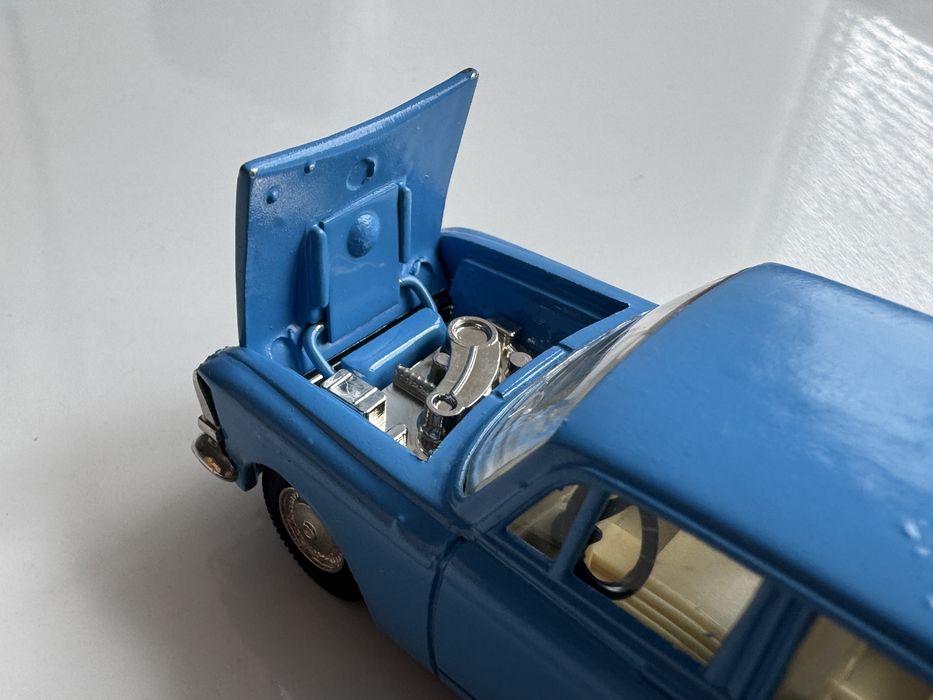 Москвич 408  1:43 масштабная модель 1975г.