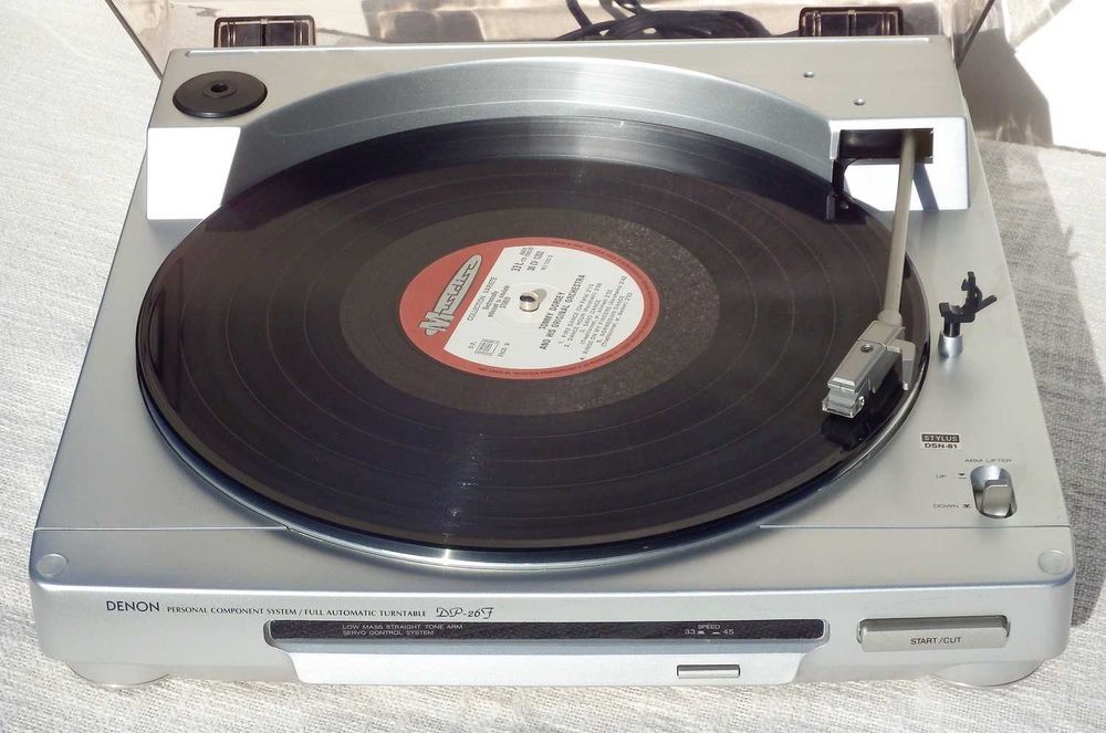 Gramofon Denon DP26F z przedwzmacniaczem w bardzo dobrym stanie