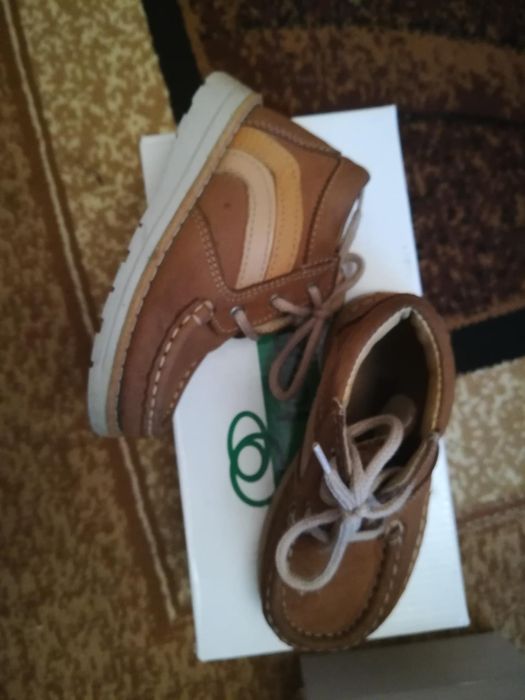 Безкоштовно для біженців. Крутые ботинки для мальчика, 24 р.