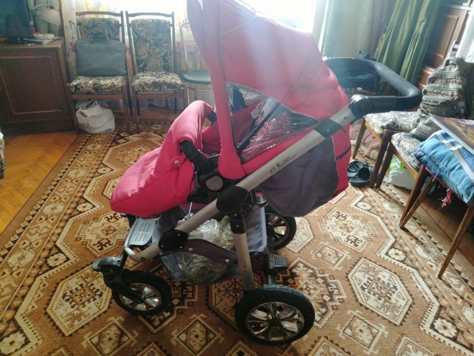 Продам дітячу коляску