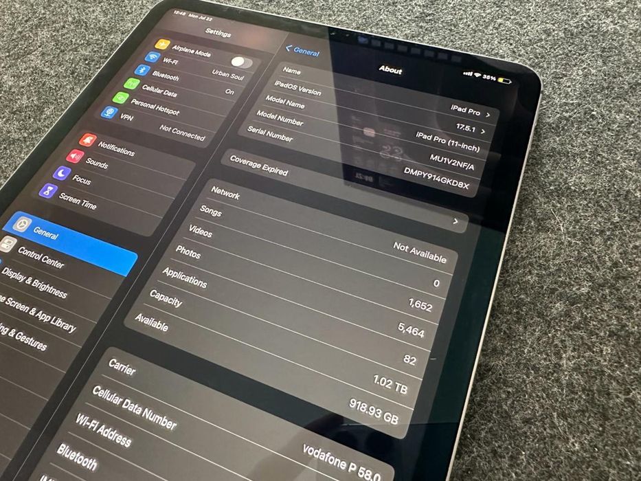 iPad Pro 11 inch 1TB + Magic Keyboard (Eng)