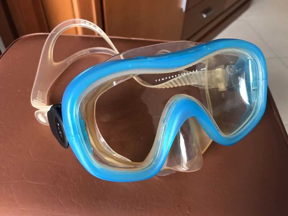 Prancha de criança, máscara de mergulho e touca em silicone