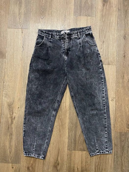 Продам джинси МОМ 32р