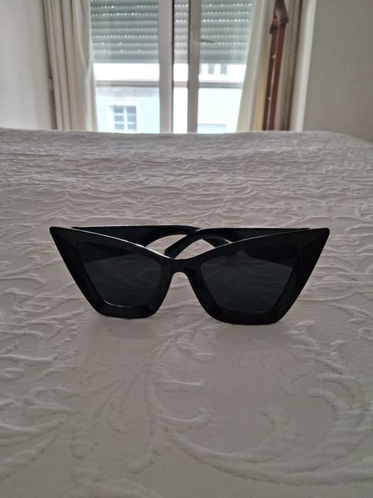 Óculos de sol cat eye. Nunca usados