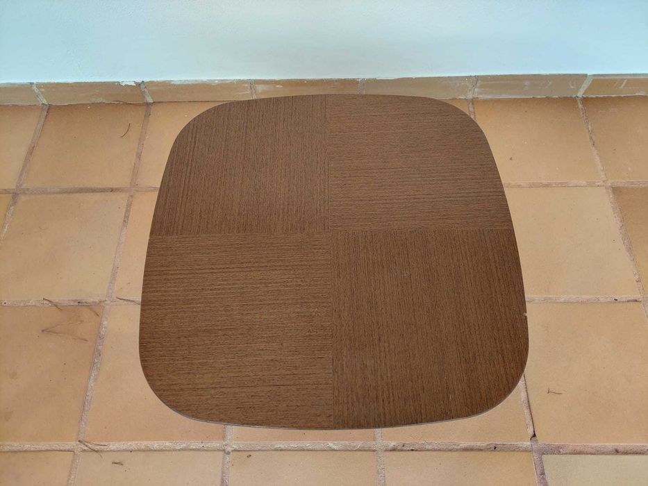 Mesa de Centro de Apoio Castanha
