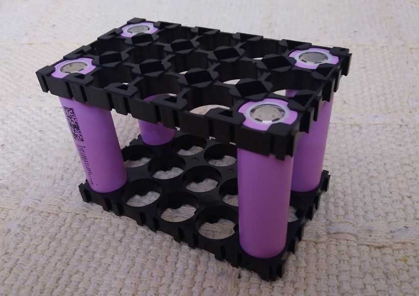 Холдер акумуляторів 18650 плаский