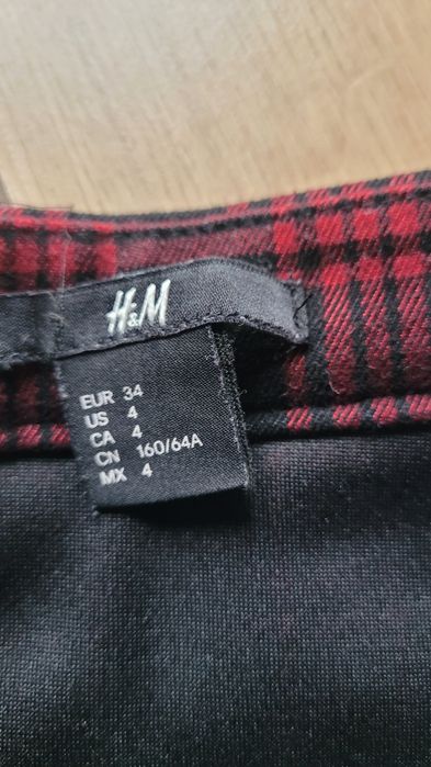 Spódniczka w  czarno czerwoną kratkę h&m 34