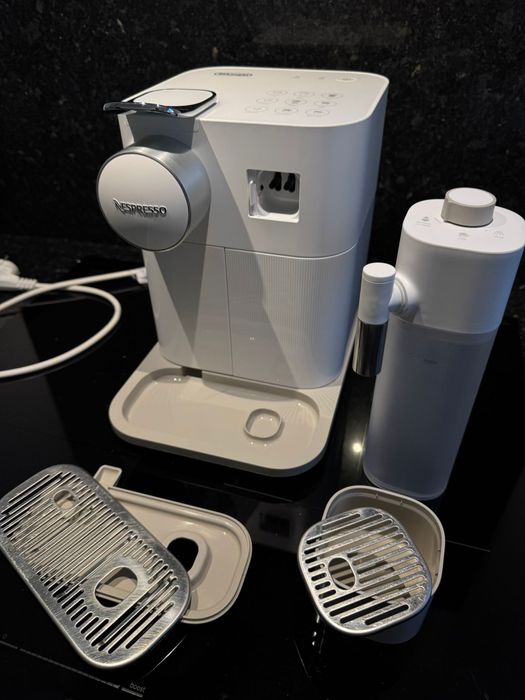 Maquina Nespresso DeLonghi Gran Lattissima