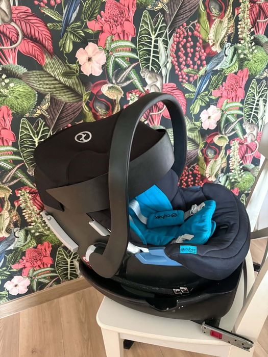 Fotelik samochodowy Cybex Anton 4 z bazą Isofix