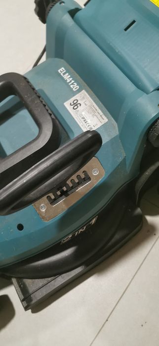 Corta Relvas Elétrico 41 cm Makita ELM4120