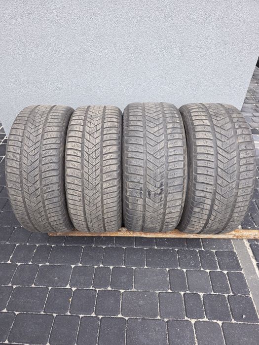 255/35/21, 275/35/21 Pirelli Sottozero 3