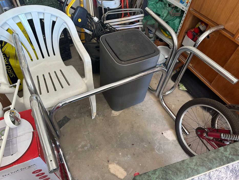 Vendo mesa, cadeiras e candeeiros