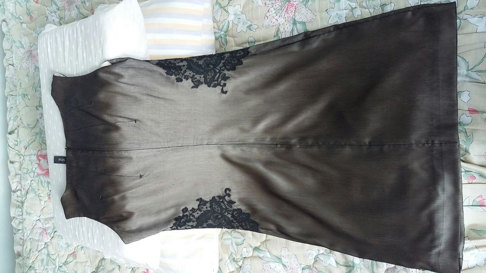 Платье шелковое нарядное