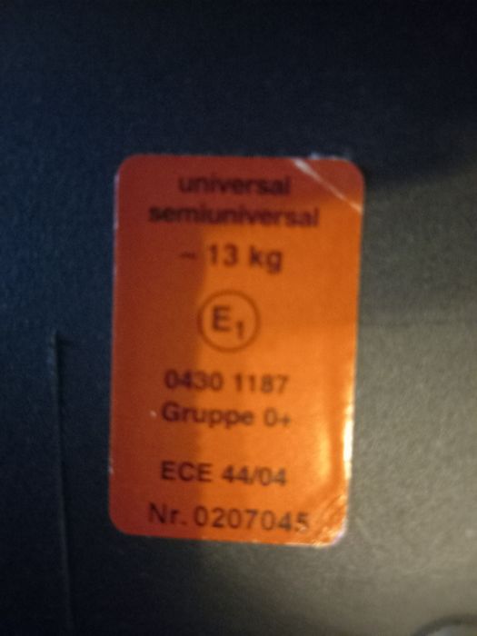 Fotelik samochodowy/nosidełko RECARO Young Profi plus.