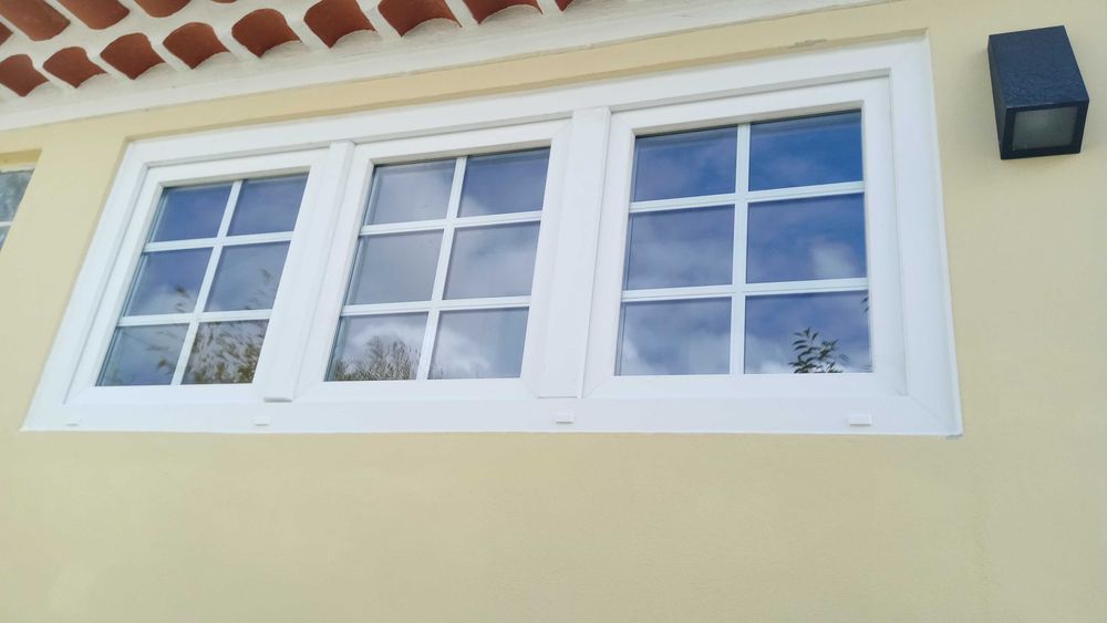 Janelas e portas em PVC à medida + montagem
