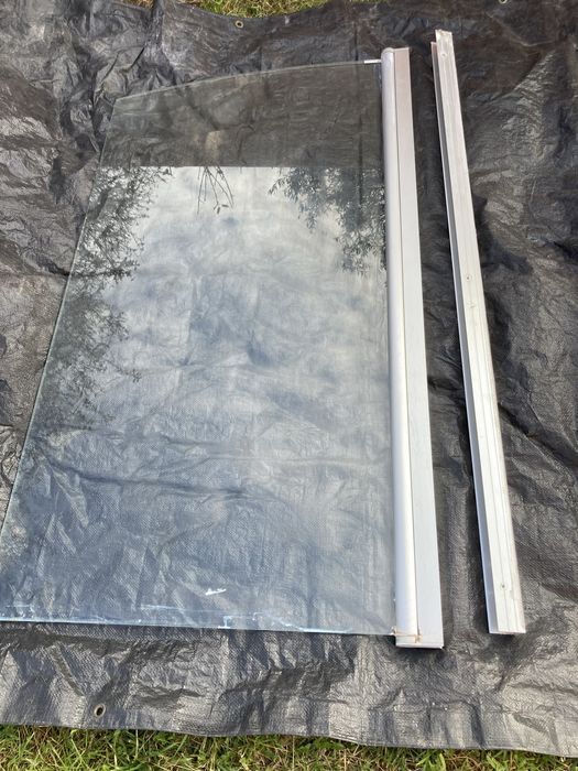 Resguardo de banheira em bom estado