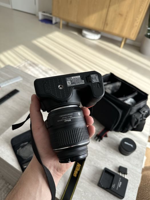 Фотоапарт Nikon D3500+18-55mm. Новий 538 кадрів.