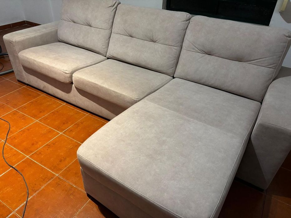 Sofá semi novo, Xlongo com e sem