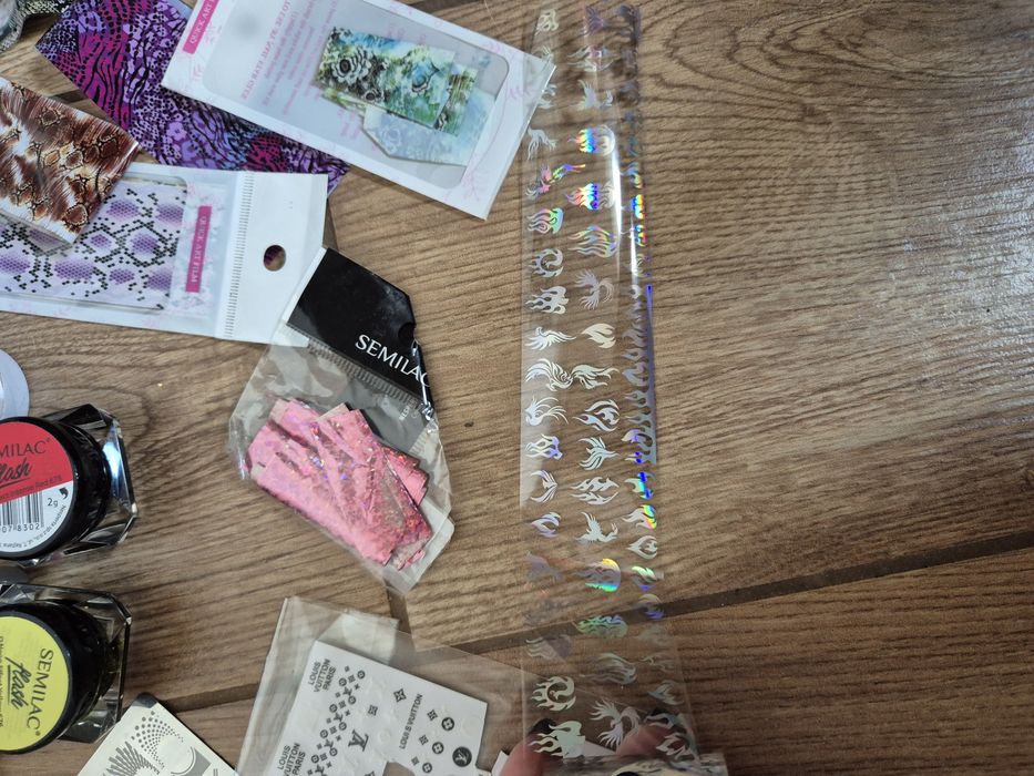 Lakiery hybrydowe, ozdoby komplet