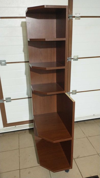 Szafki kuchenne kończące zabudowę stan b.dobry