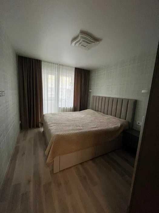 Продам квартиру Бульвар Слави