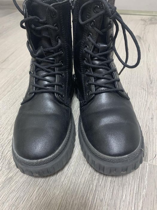 Зимові ботинки для дівчинки