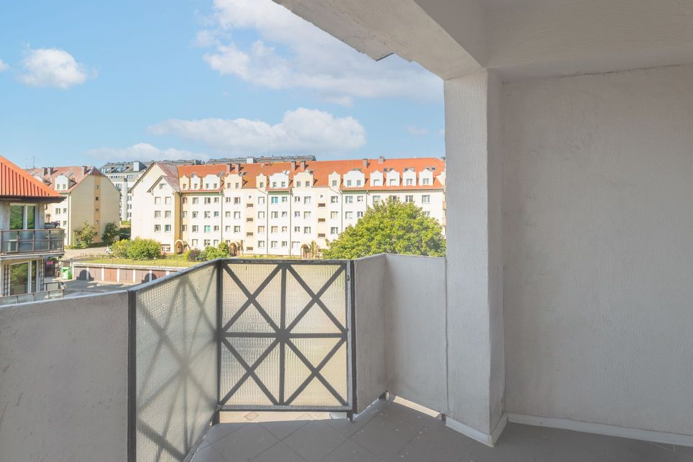 Przytulny pokój dla dziewczyny, przy 5 Lipca 13b z BALKONEM
