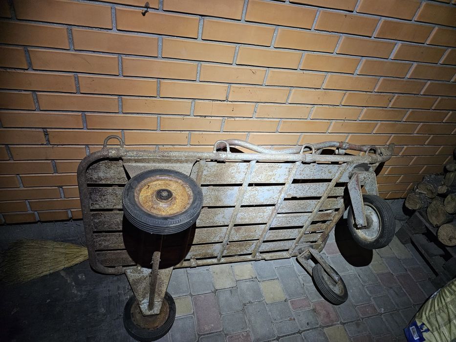 Тачка вантажна-платформа