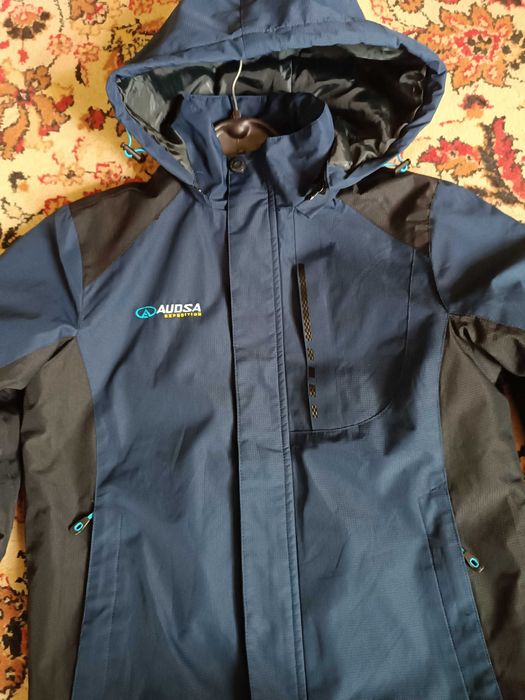 Куртки хлопчику на 7-10 років