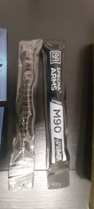 vários materias de airsoft