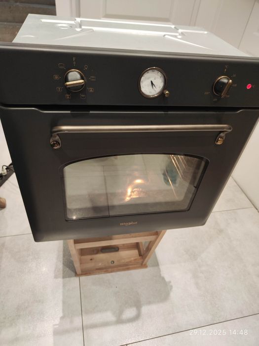Piekarnik do zabudowy Retro Whirlpool