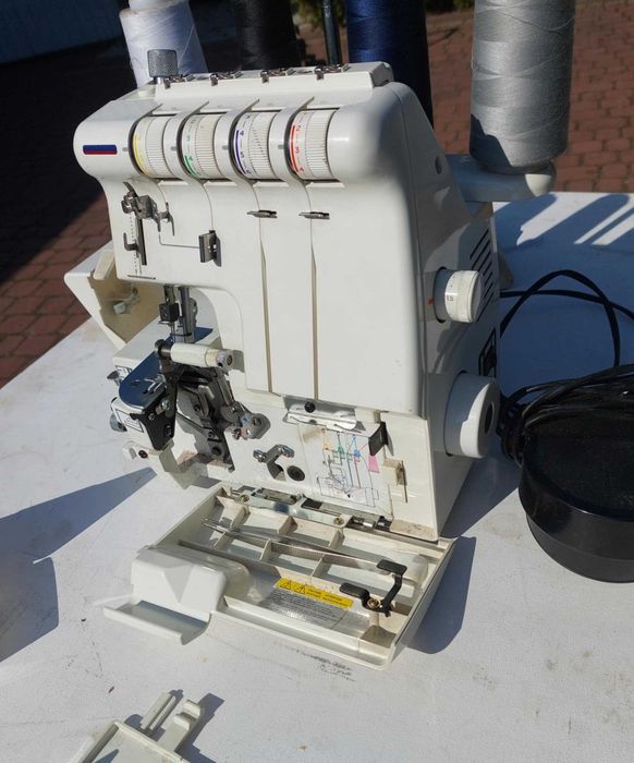Overlok, Huskylock 901