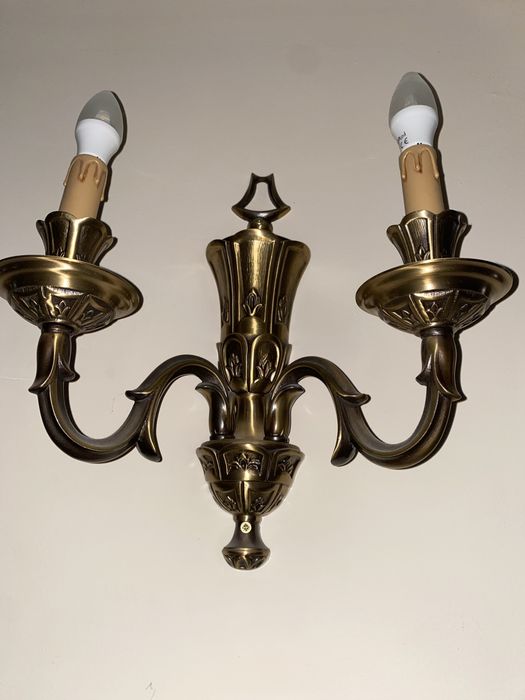 Vendo apliques em metal