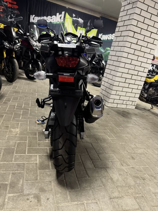 Японский мотоцикл Suzuki V-Strom 650 ABS 2022г.