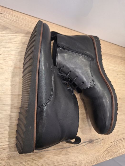 Buty skórzane czarne r. 40 -jak nowe