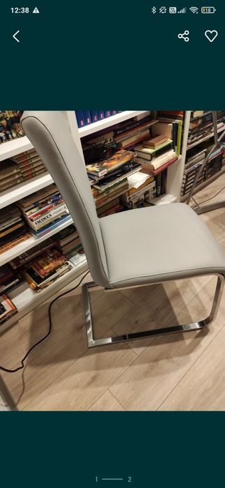 Komplet czterech krzeseł