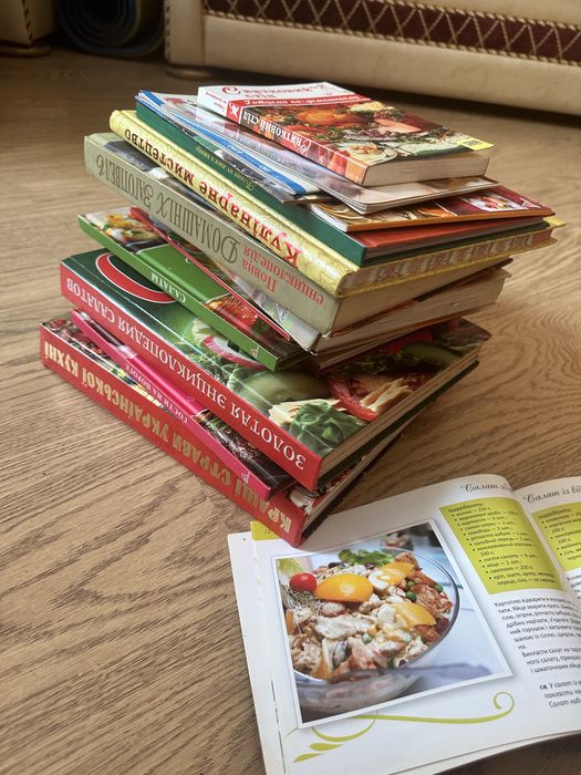 Кулінарні книги багато