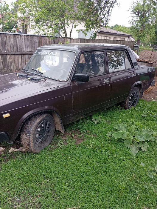 Продам ваз 2105 срочно!