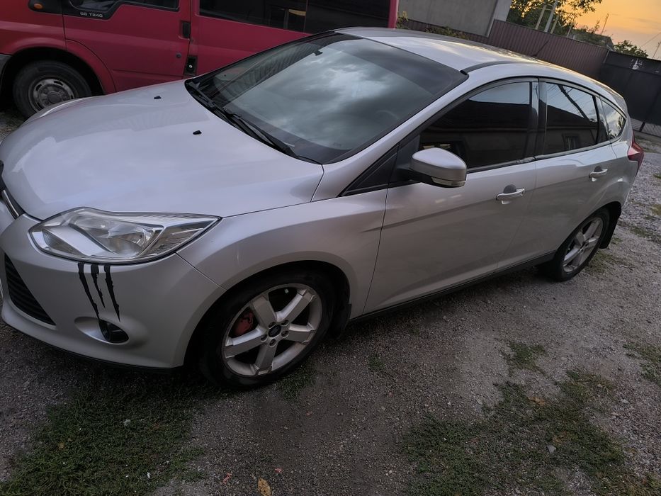 Автомобіль форд фокус