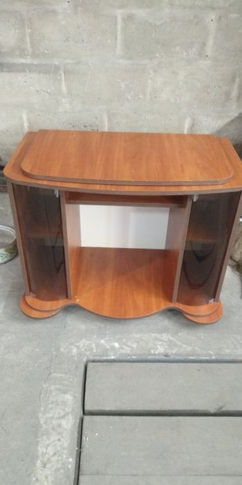 Продам тумбочку под телевізор