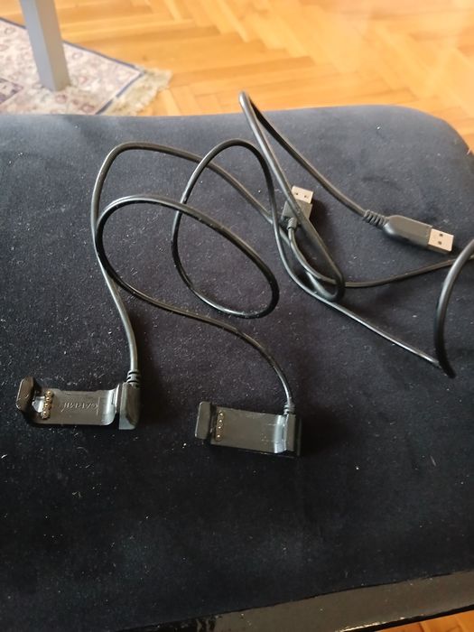 Sprzedam 2 paski i 2 ładowarki do smawatcha Garmin vivoactive hr xl