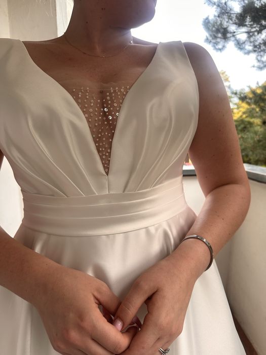 Suknia ślubna satynowa 40/46