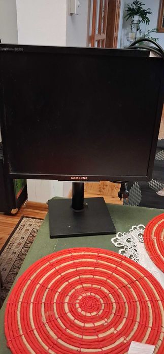 monitor komputerowy