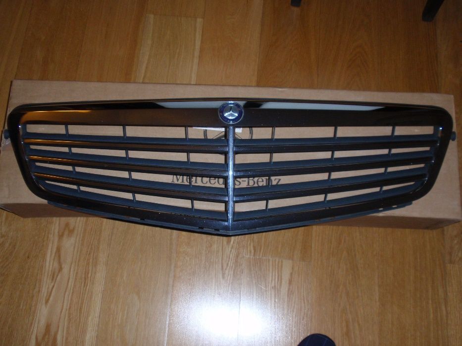 Grelha frente Mercedes modelo 204 de C 220 CDI de 2012
