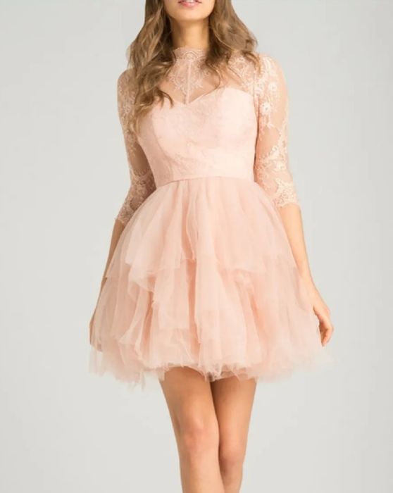 Sukienka pudrowy róż tiulowa koronkowa XS Chi chi London petite