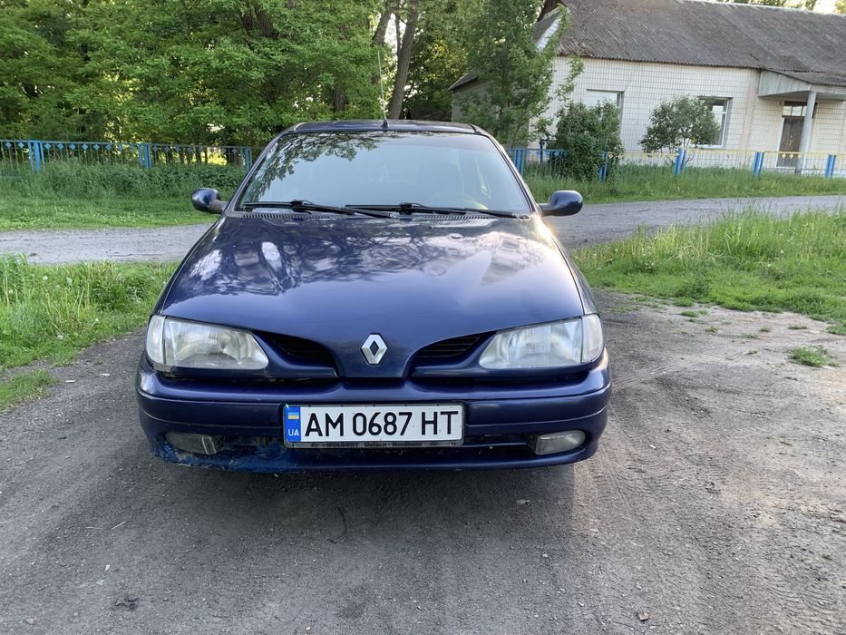 Продам Renault Megan 1997 р 1,4 бензин