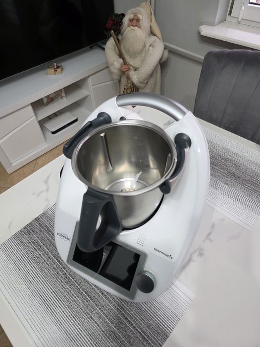 Sprzedam Thermomix 6