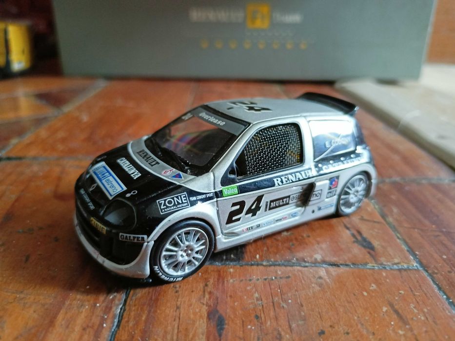 Renault Clio V6 Trophy 1:43